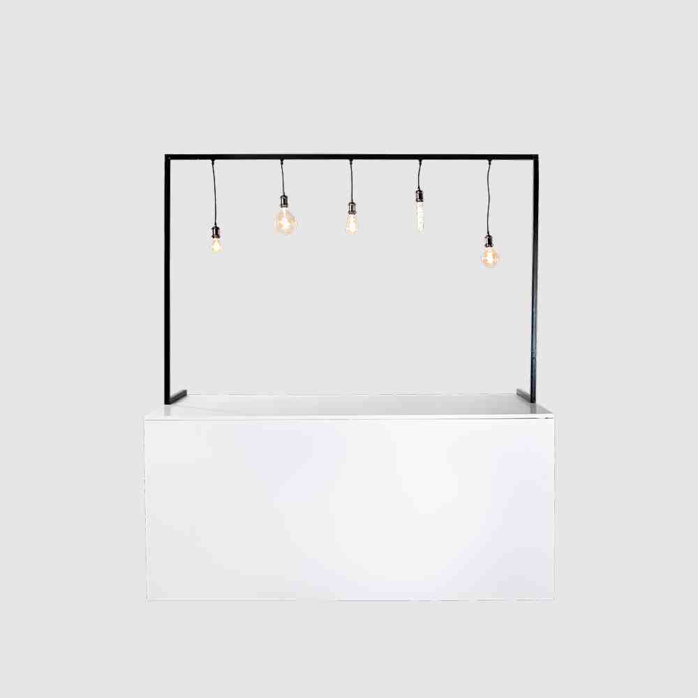 Buffet à moulures avec arche – Image 3