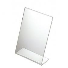 Présentez vos menus, tarifs, instructions ou affiches avec clarté et élégance grâce à ce support en plexiglas transparent. Sa forme inclinée permet une lecture optimale sur comptoirs, tables ou présentoirs.